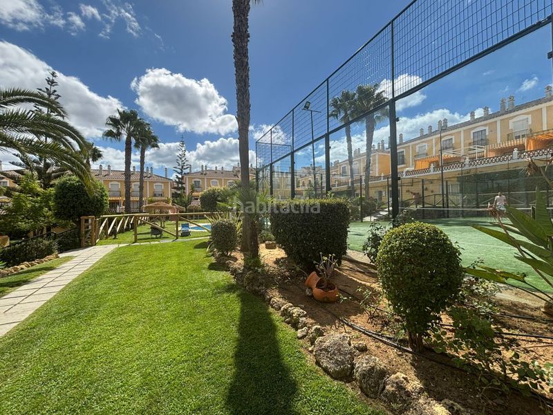 Foto dd5089af-dd52-4265-8bd2-7aa5830eedc5. Casa adossada amb aparcament piscina a Islantilla golf Islantilla