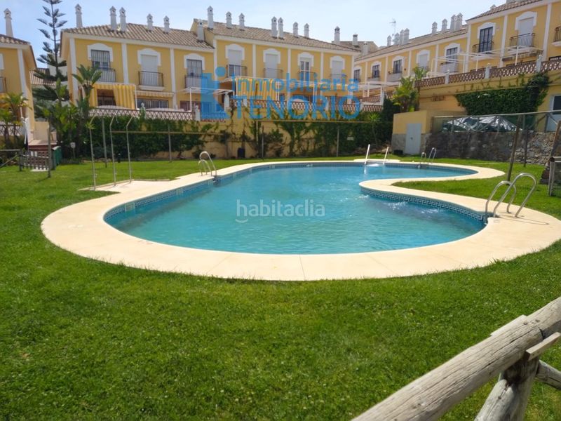 Foto e33e6494-4e06-406b-ae0b-630ae49bc7a4. Casa adossada amb aparcament piscina a Islantilla golf Islantilla