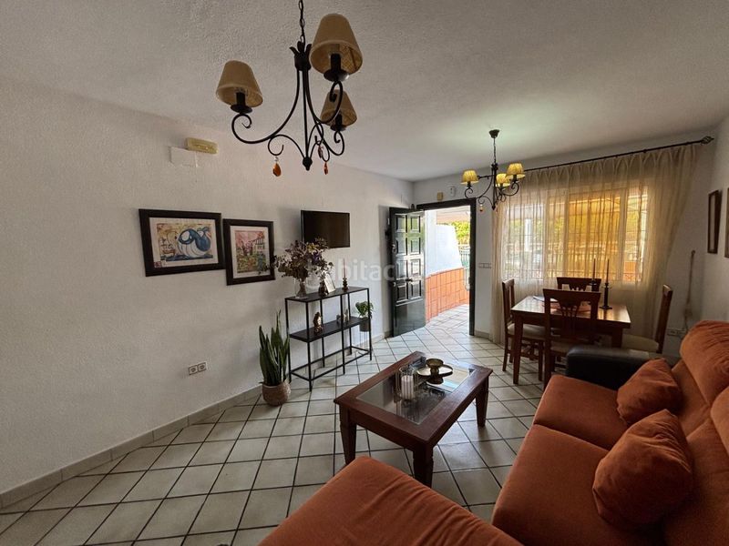 Foto a9995731-4679-4dc6-9741-97f557935122. Casa adossada amb aparcament a La Antilla