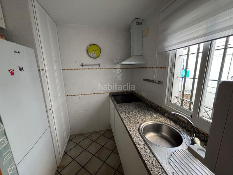 Foto d8860ab5-7fdd-46eb-a629-33e56bf992e2. Casa adossada amb aparcament a La Antilla