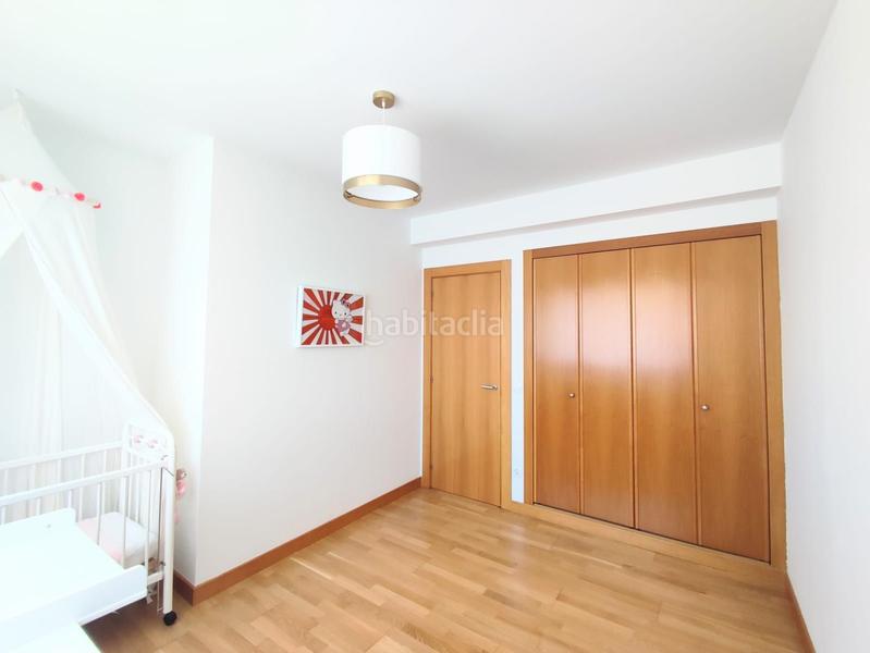 Foto 6d3c5821-7021-4b0e-a6a5-cfd956dcc31b. Reihenhaus mit heizung in Huarte / Uharte