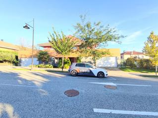 Semi detached house  Itaroa