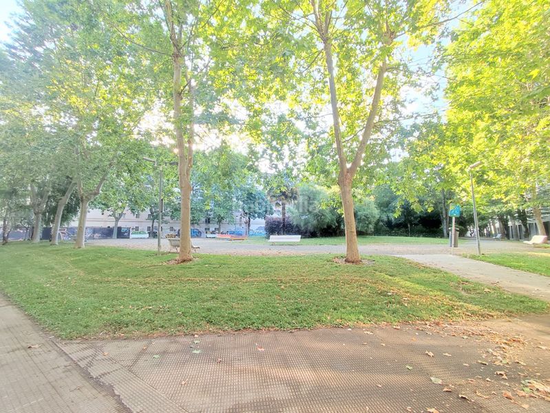 Foto d6768d97-6d9e-4025-aa7f-b2943a542972. Local comercial a Berriozar