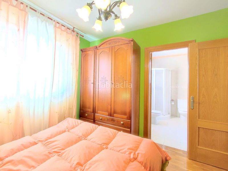 Foto 57a671d7-0b21-456a-a8c7-4f05b42a6152. Casa adossada amb calefacció a Aoiz / Agoitz