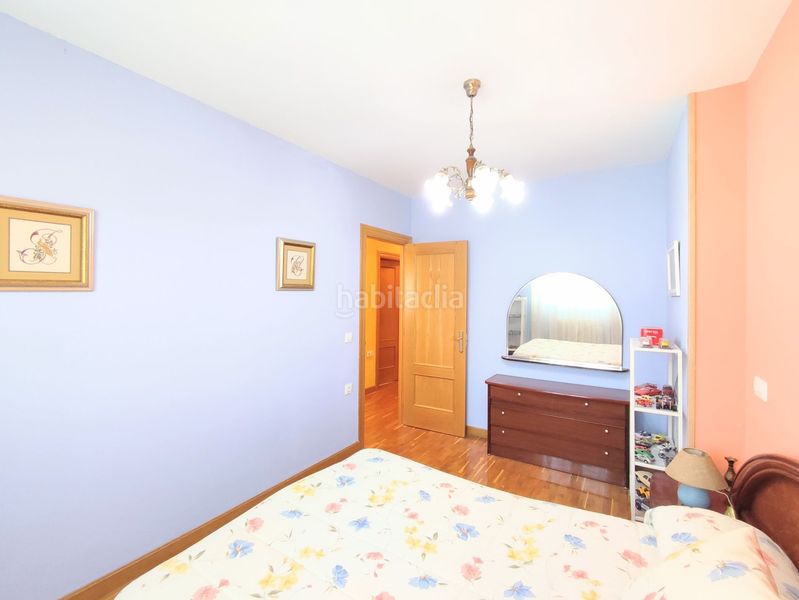 Foto bd9d5e8f-1d1b-4bb8-90e8-f80e10cdf4b1. Casa adossada amb calefacció a Aoiz / Agoitz