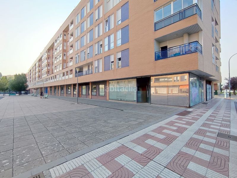 Foto f4a4ea1b-f89e-4bac-aa70-2fe706565998. Locale commerciale in Echavacóiz Pamplona / Iruña