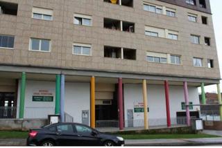 Local Comercial  Avenida langreo. Ocasion, zona nueva de pola de siero, local en bruto
