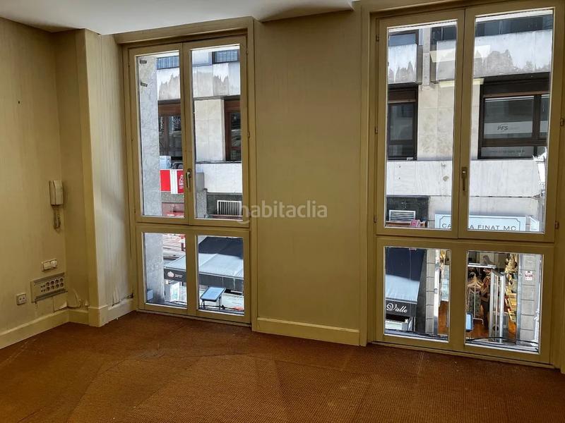 Foto 1e9debcb-f0ef-4795-8fc2-889b51d3aeb1. Rent office space in Parque San Francisco - Uría Oviedo