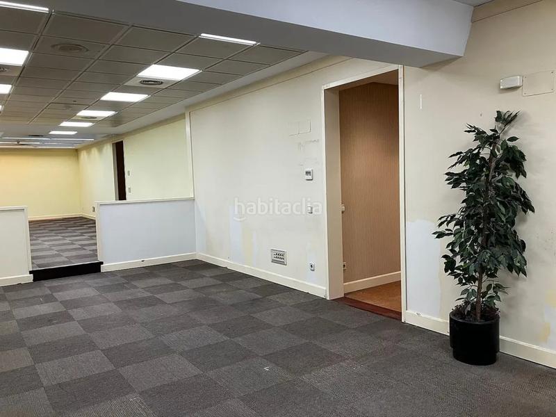 Foto 1fb384a6-e8ac-4cc5-8679-ba35c48f11ea. Rent office space in Parque San Francisco - Uría Oviedo