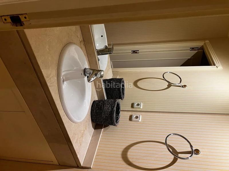 Foto c772ef34-5ce9-49c1-acf8-08d188263301. Rent office space in Parque San Francisco - Uría Oviedo