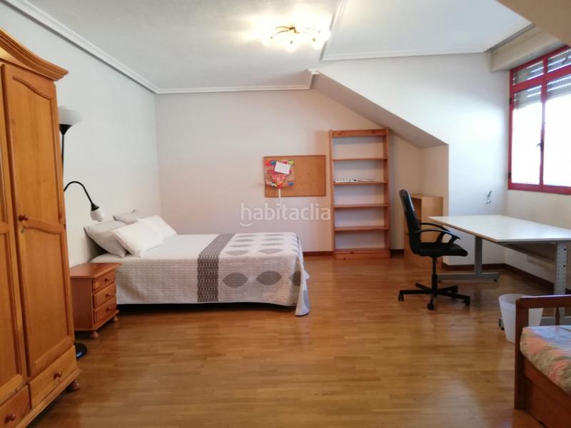 Foto c777f1d1-96ee-4b71-8ba2-dd0283dd4fa2. Rent flat with heating in Santo Domingo - El Campillín Oviedo