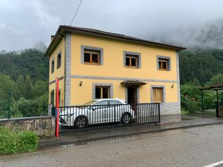 Casa  Belmonte de miranda - aldea fontoria. Se vende preciosa casa independiente cerca de belmonte de mirand