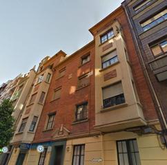 Edifici  Calle perez de ayala. El edificio está situado en la calle pérez de ayala n 12, en ple