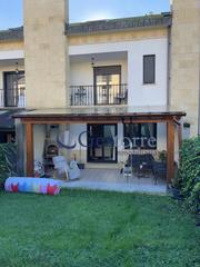 Maison jumele  Aquilino rodriguez \