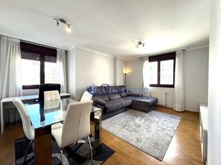 Miete Etagenwohnung  Calle paseo de la florida. Impresindible aportar perfil y acreditar solvencia para poder vi