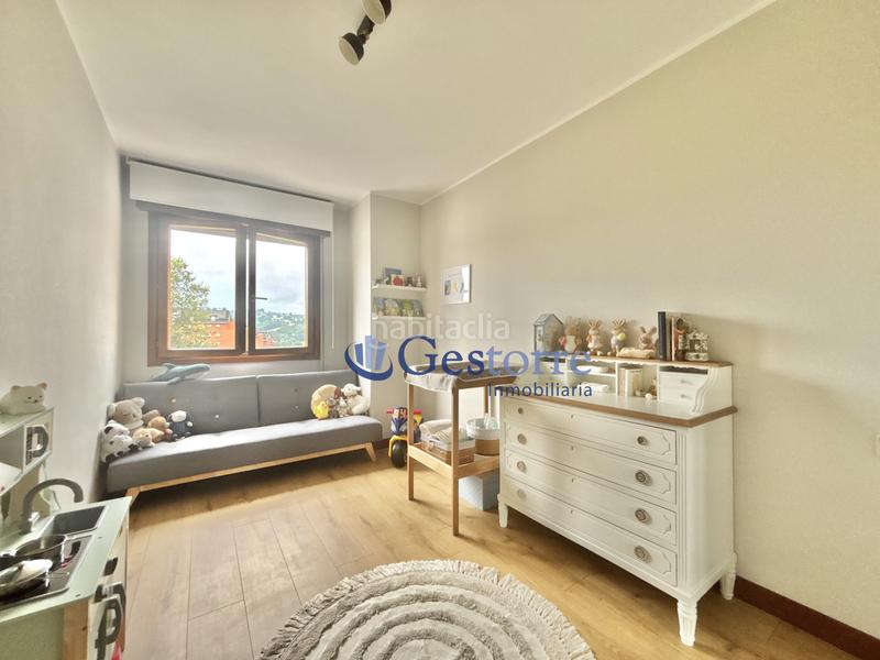 Foto 78a4fca5-1305-4e3c-b7d5-354c601af655. Alquiler piso  en alquiler en calle quirós Las Campas 3 habitaciones, garaje y excelente orientación se alquila vivienda en calle q en Oviedo