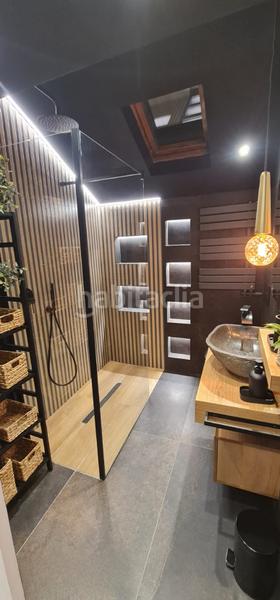 Foto d901970f-b59a-4483-8a0b-1a95d4492242. Rent penthouse with heating in Casco Histórico Oviedo