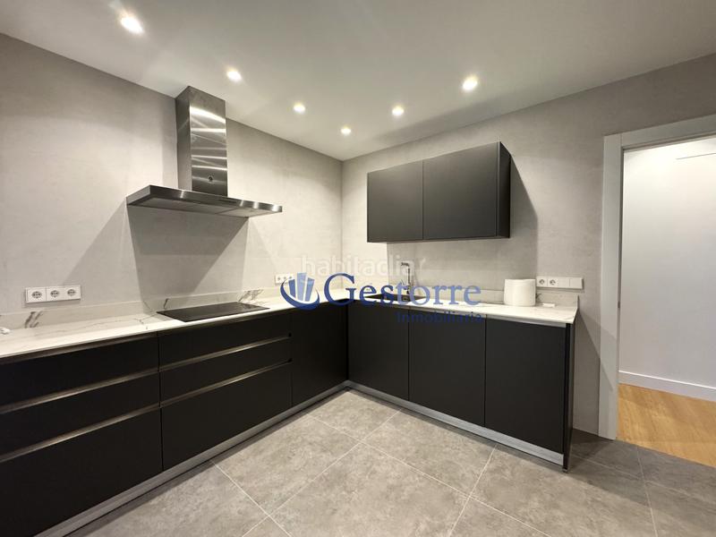 Foto 2813cc6c-cffe-47d0-a812-3002339ea5e3. Piso exclusivo piso en venta en calle real , presentamos una oportunidad única de adquirir un magnifico piso a un minuto c en Oviedo