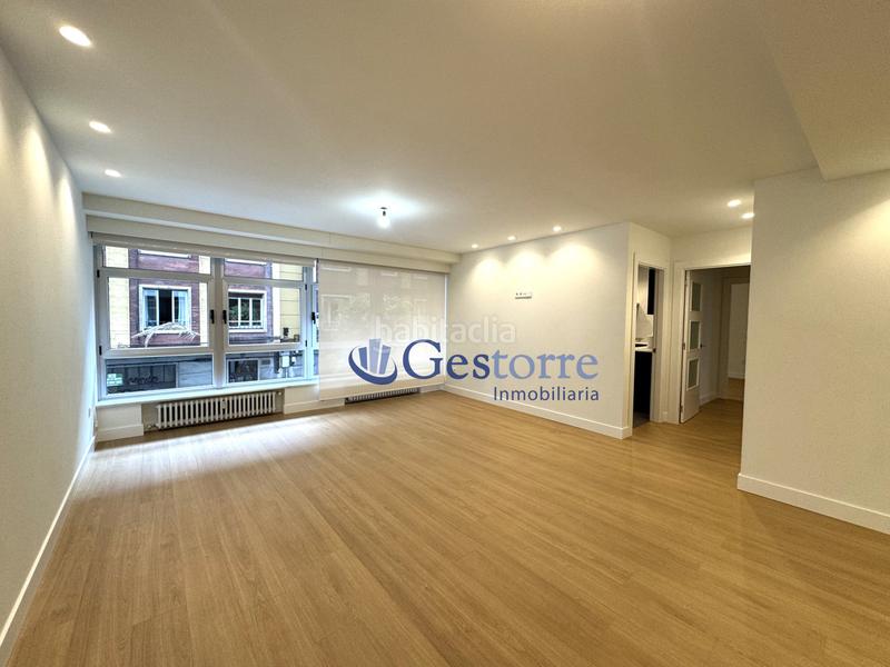 Foto 760ef76a-ace4-4701-b4a9-5ffb1961844f. Piso exclusivo piso en venta en calle real , presentamos una oportunidad única de adquirir un magnifico piso a un minuto c en Oviedo