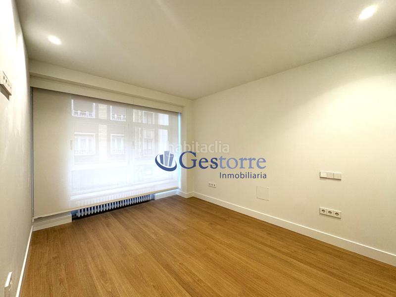 Foto e74b8415-48f6-4a78-aa67-1e5e01c9c6f3. Piso exclusivo piso en venta en calle real , presentamos una oportunidad única de adquirir un magnifico piso a un minuto c en Oviedo