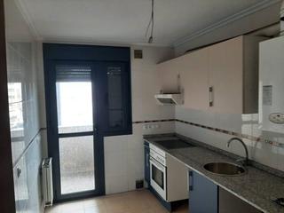 Pis  Calle espinosa. Piso en venta casi nuevo en la calzada muy espacioso, soleado y
