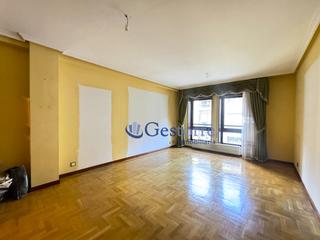 Pis en Oviedo - cl campoamor 21. Oportunidad nica para adquirir un estupendo piso en pleno centr