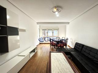 Piso  Oviedo - cl fray ceferino. Les invitamos a conocer este magnífico piso ubicado en fray cefe