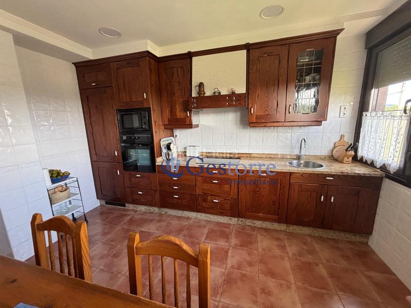 Foto 282d0b39-47c9-43f4-ac68-803d30acd737. Casa con riscaldamento parcheggio in Llanera