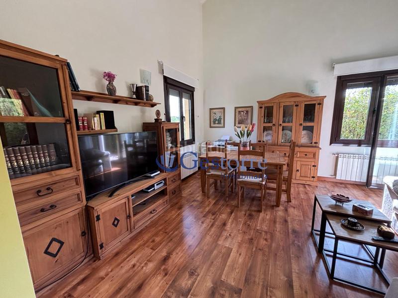 Foto d439a86d-85ba-4ca6-b5b3-88efbedef84a. Casa con riscaldamento parcheggio in Llanera