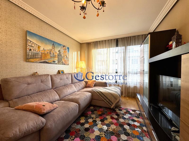 Foto 556c8643-bc53-4fee-8b2b-429eef405f17. Pis amb calefacció aparcament a La Florida Oviedo