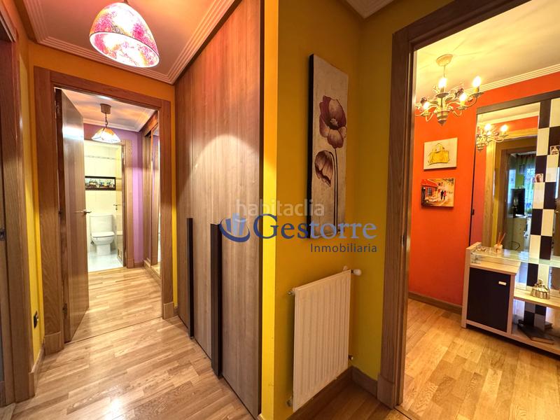 Foto 5aeaca75-e6c3-4c8c-a0b6-a62076c89c4f. Pis amb calefacció aparcament a La Florida Oviedo