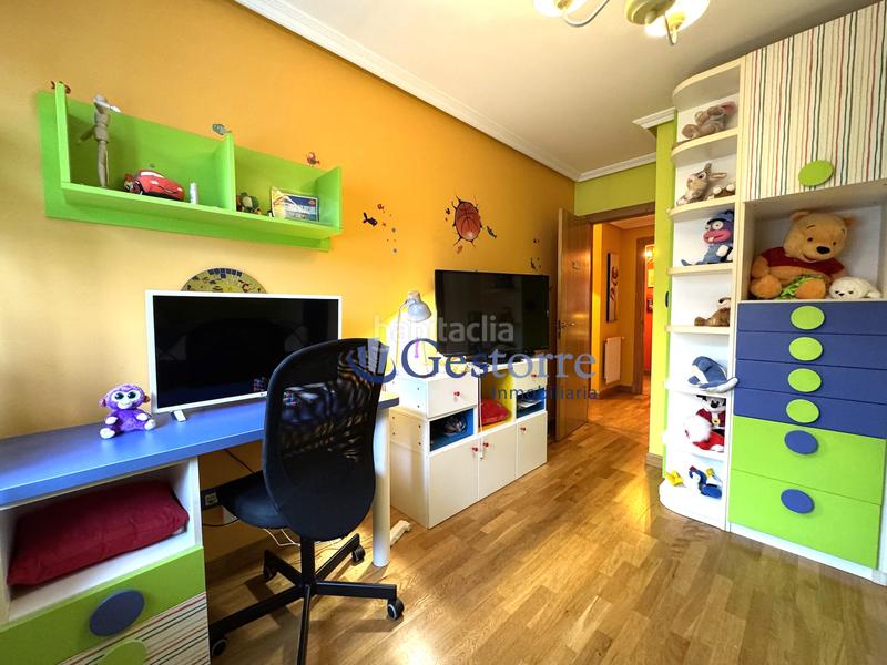 Foto b0a3443c-4985-4b3d-9961-5a8ceb26f440. Pis amb calefacció aparcament a La Florida Oviedo