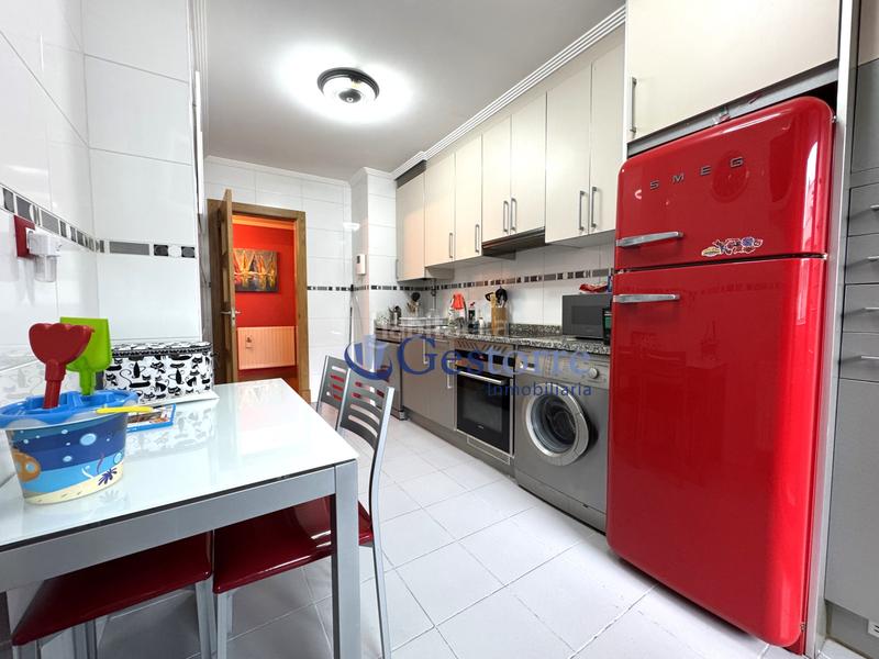 Foto c9be3e46-26c5-43c6-b661-94015b5db297. Pis amb calefacció aparcament a La Florida Oviedo