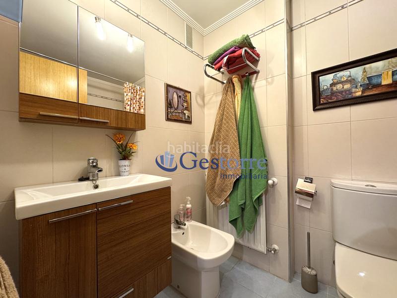 Foto f1ff2413-97d7-4b4f-a345-cd1588365c7b. Pis amb calefacció aparcament a La Florida Oviedo