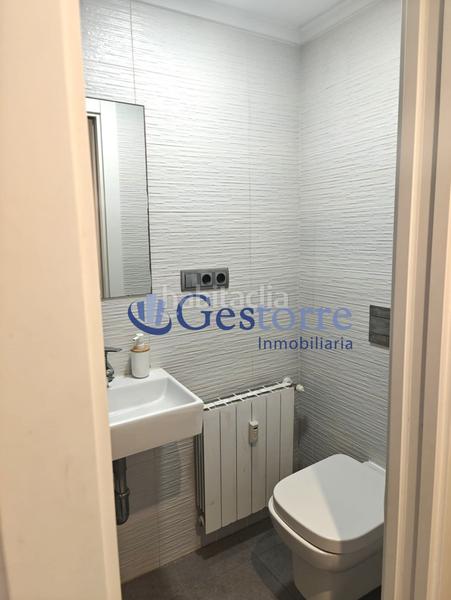 Foto 3085d43b-6e1c-422a-bd80-4e355aa38179. Rent penthouse with heating parking in Teatinos - Los Prados Oviedo