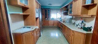 Location Appartement  Calle muñoz degraín. Se ofrece en alquiler un magnífico piso situado en la calle muño