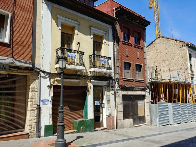 Foto d519e2aa-9b49-4929-8750-28c3e1d7571d. Edifici a Centro Avilés