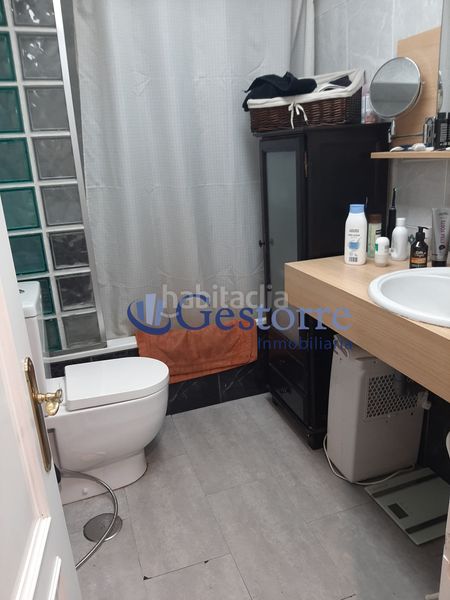 Foto 3617fd6e-c166-4f45-ba47-725ec2dad3ec. Pis amb calefacció aparcament a La Calzada Gijón