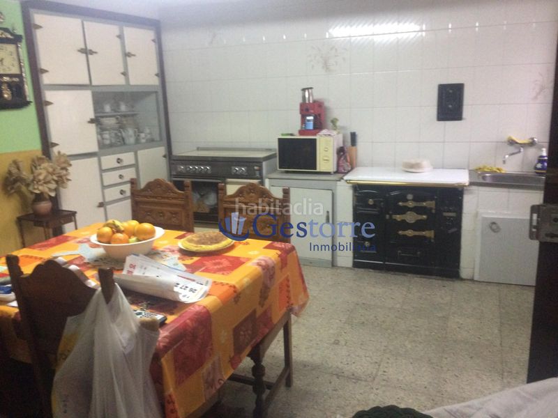 Foto 01d9b649-7691-4c6b-b6b3-c335c2c6b3af. Casa amb calefacció aparcament a Parroquias Sur - La Manjoya Oviedo