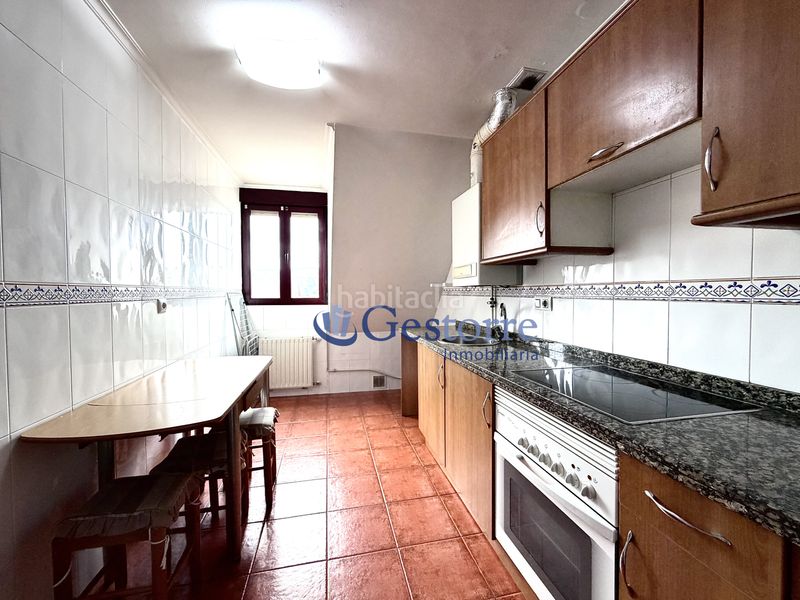 Foto 42be50c9-525f-41c6-b881-9a693a1d2374. Pis amb calefacció aparcament a Colloto Oviedo