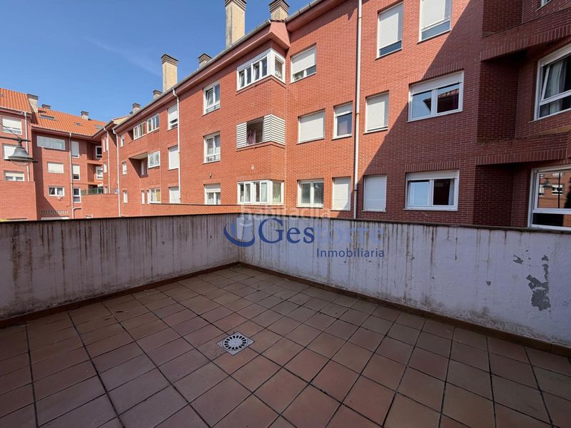 Foto bbc7fa3d-261f-443d-a61d-82bb5c8fc5d3. Pis amb calefacció aparcament piscina a Coto Carcedo Castrillón