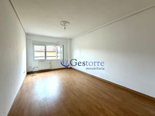 Rent Flat  Oviedo - cl victor hevia. Piso en alquiler en vallobín oviedo  amplio y muy luminoso se al