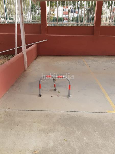 Foto 15cf5299-1bbd-40f1-bd83-ddd3f6773ca7. Parking coche en Parque Alcosa Sevilla