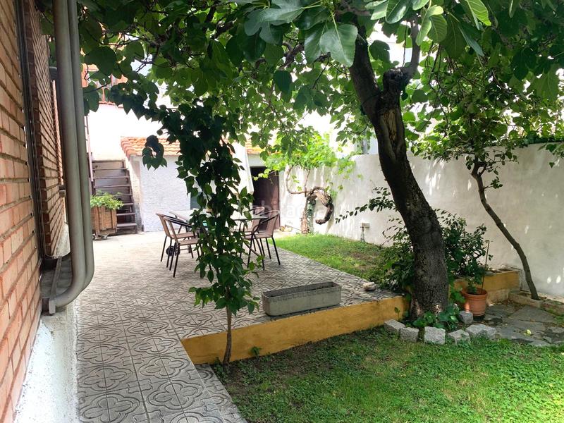 Foto fb5ac587-5afc-4b6c-88b9-e7d94390dacb. Chalet with fireplace heating parking in Canillas Madrid