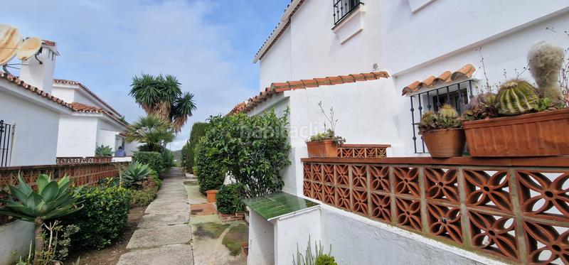 Foto 5c74831b-aa5d-4727-b82b-1c8dcb824a5e. Casa pareada en Alcorrín Manilva