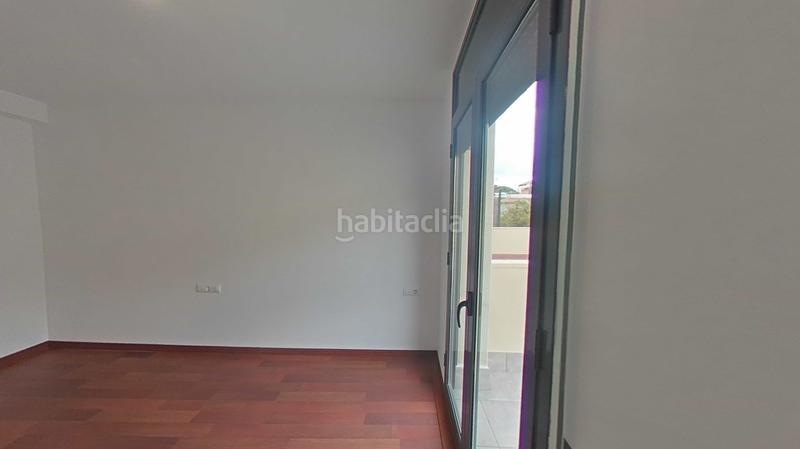 Foto ff17362e-f251-4025-b80e-71508a77262c. Appartamento con parcheggio in Ca n´Oriol Rubí