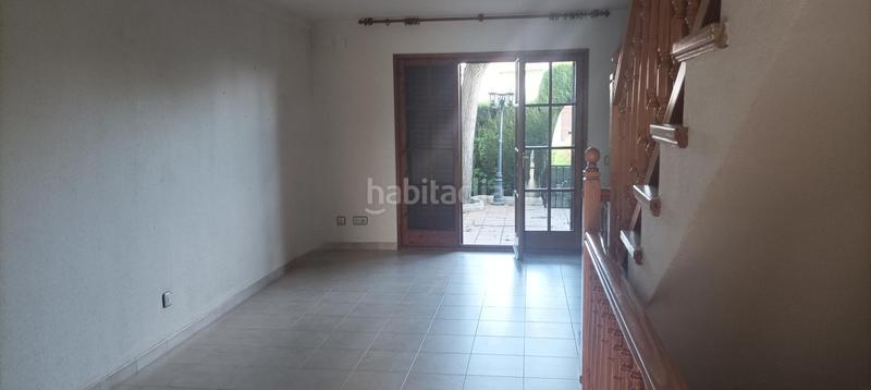 Foto 90224cd9-8e68-4180-b04d-6ff85ae8c2d8. Casa a schiera con parcheggio in Clarà Torredembarra