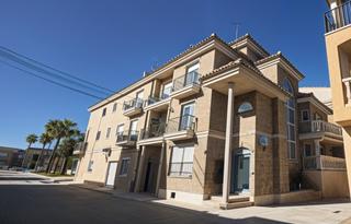 Chalet  Carrer laureano suñer