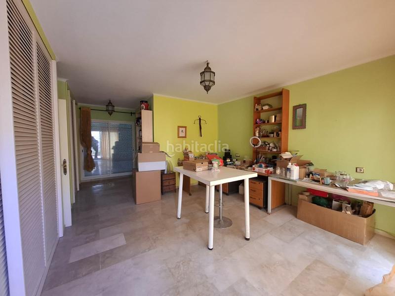 Foto ee0dcaa5-cc8f-41f9-bd09-86a8a4cad4b2. Zweistöckige wohnung mit heizung pool in Río Real Marbella