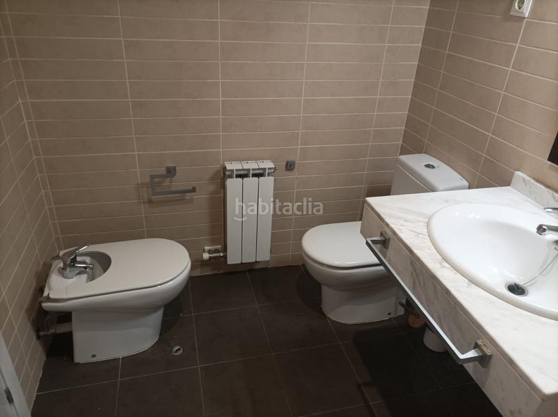 Foto 6cc70ed5-e7b6-48b1-b726-3c6b2aa72bf9. Duplex con riscaldamento parcheggio in Eixample Sud-Migdia Girona